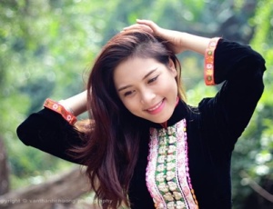 Nữ sinh Thái
