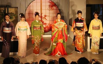 Trình diễn kimono